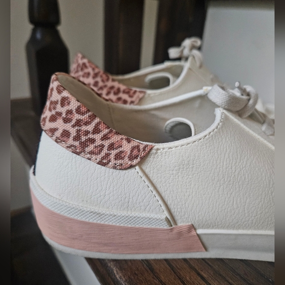 Dolce Vita Zuma Leopard Sneakers Sz: 9 - Picture 6 of 9